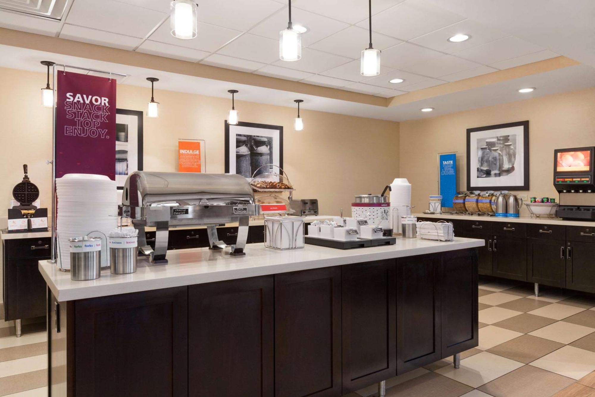 Hampton Inn & Suites San Bernardino Buitenkant foto